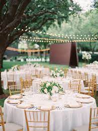 Classic Garden Wedding At Nasher Sculpture Center Elizabeth Anne Designs The Wedding Blog Green Gold Weddings White And Gold Wedding Themes Gold Wedding Colors