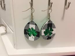 Some of the cushions use adhesive to stick to the clips. Earrings Made With Cricut 10 Minute Simple Tutorial