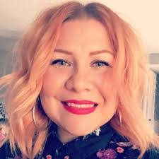 Carol Pinkney's Instagram, Twitter & Facebook