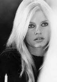 Epingle Par G Sur Brigitte B B Hubsch Hubsche Bridgitte Bardot Bridget Bardot Brigitte Bardot
