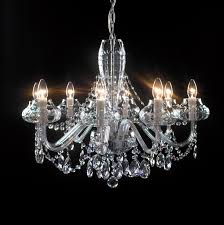 Tarzı ne olursa olsun özenle dekore edilmiş hemen hemen bütün evlerde kullanılan avize modelleri de standart çizgisini bozarak yepyeni trendler. Salon Icin Avize Modelleri Ev Fikirleri