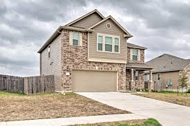 Family home, 23mi to dwtn atlanta and aquarium. Suburban Family Home About 20 Minutes To Austin Manor Updated 2021 Prices