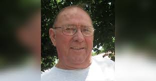 Dee Vaughn's Instagram, Twitter & Facebook