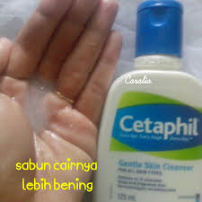 Pembersih cetaphil ini sangat cocok untuk anda yang menyukai kepraktisan, atau yang memiliki jadwal kerja super padat yang biasanya malas membersihkan muka atau malas bersentuhan dengan air sebelum tidur, karena bisa bikin rasa kantuk. Review Pakai Cetaphil Gentle Skin Cleanser Wajahku Bebas Jerawat Narasilia Com
