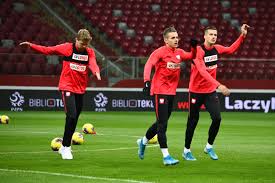 Kamil jóźwiak is currently playing in a team derby county. Reprezentacja Polski Trenowala Na Stadionie Narodowym Kamil Jozwiak I Lukasz Piszczek Pracuja Z Zespolem Gazetawroclawska Pl