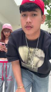 វីដេអូ​របស់ Lee Heng (@heng.lii6) ជាមួយ original sound