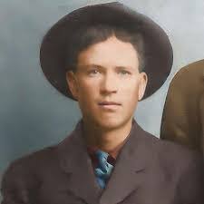 Percy Roberson's Instagram, Twitter & Facebook