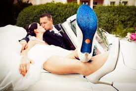 Willkommen in die welt der hochzeitsbräuche am hochzeitstag werden braut dabei sind einige dieser alten hochzeitsbräuche bereits so etabliert, dass sie gar nicht mehr aus der hochzeit wegzudenken sind, ja sogar als. Hochzeitsbrauche Und Traditionen Die Eure Feier Bereichern Infos Ideen