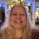 Lorie Proctor's Instagram, Twitter & Facebook