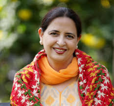 ਗ਼ਜ਼ਲ/….ਸੁਖਵਿੰਦਰ ਅੰਮ੍ਰਿਤ ——- ਹੋਈ ਦਸਤਕ, ਮੈਂ ਦਰ ਖੋਹਲੇ ਮੇਰੇ ਸਾਹਵੇਂ ਖੜ੍ਹਾ ਸੀ  ਤੂੰ ਚੁਫ਼ੇਰੇ ਰਾਤ ਸੀ ਸੰਘਣੀ ਤੇ 'ਕੱਲਾ ਜਗ ਰਿਹਾ ਸੀ ਤੂੰ ਮੈਂ ਤੇਰੇ ਰੂਬਰੂ ਸੀ ਇਕ ...