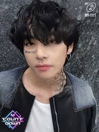 Fans became aware of the singer's first tattoo in september 2019. Bts V Explained Why He Got The New Fake Tattoos By Answering Questions From Armys Through Weverse