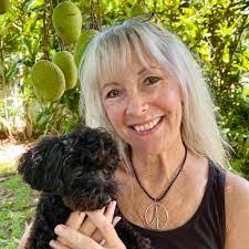 Annette Gingerich's Instagram, Twitter & Facebook