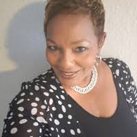 Carlotta Brooks's Instagram, Twitter & Facebook