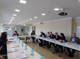 Pentru a asigura o monitorizare și o evaluare eficientă a dezvoltării copilului, care va. 20 De SpecialiÈti In Domeniul ProtecÈiei Copilului Din Èara NoastrÄ Sunt InstruiÈi In Monitorizarea Èi Evaluarea Reformei Sistemului De Ingrijire A Copilului Ministerul SÄnÄtÄÈii Muncii Èi ProtecÅ£iei Sociale