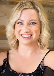 Candis White's Instagram, Twitter & Facebook