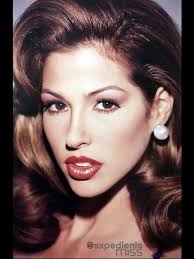 Jennifer Mary McAdam, Miss Inglaterra, desfila en #trajedebaño durante la  final del #missuniverso 1972, realizado en Dorado Beach #puertorico  #missuniverse #missengland #jennifermcadam #70s #expedientemiss