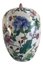 This classic shape is even more popular today, complementing a wide variety of decor. Chinese Chinoiserie Vintage Ginger Jar Vases Home Living Delage Com Br