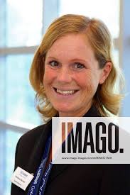 Christina Bender lächelnd während der Jobmesse Talents 2003 im Münchener