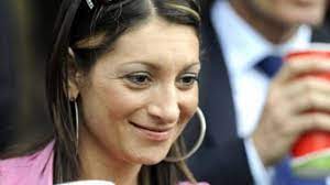 Born 9 january 1978) is an italian former professional footballer and current manager of napoli. Chi E Monica Romano La Moglie Di Gennaro Gattuso Bigodino