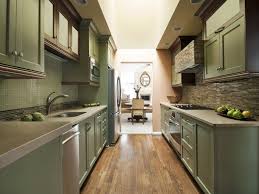 Small kitchens can be frustratingly crammed, especially narrow ones, but there are always a few design solutions that could transform small space into a stylish room. Kitchen Layout For Long Narrow Space Novocom Top