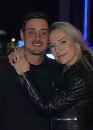 In fact, a picture can be a good starting point as per samudrik shastra, ancient indian branch of future predictions on the basis of study of body structure. Quinton De Kock Height Weight Age Spouse Family Facts Biography