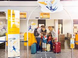 Il sito web della compagnia aerea. Lufthansa Offers Family Check In Counters At Bangkok Airport