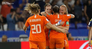 'dit is hét moment om bolwerk amerika te verslaan' 4:14. Voorbeschouwing Oranje Leeuwinnen In Voorbereiding Op Het Wk Voetbal