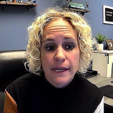 Debbie Paletta's Instagram, Twitter & Facebook