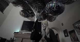No comics only cermets, jennamarbles's dog kermit always. Youtube Comedian Jenna Marbles Is Determined To Figure Out How Many Balloons Will Make Her Dog Fly Rare