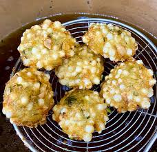 The answer isn't clear, but there's a strong possibility comfort is a major factor. 3 Simple Vegetarian Recipes You Should Try Out During The Lockdown Gq India