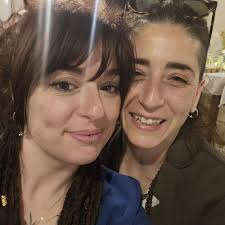 J.K. Rowling reagisce con rabbia al nuovo trailer di The Witcher pubblicato  da Netflix. Lo ha definito "la versione di Geralt di Temu", criticando il  regista e lo sceneggiatore per aver rovinato