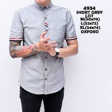Harga Idr 135 000 Free Ongkir C A R A O R D E R Silakan Save Atau Screenshot Gambar Lalu Kirim Ke Kontak Admin Bbm 1 D5 Pakaian Pria Kemeja Pria Kemeja