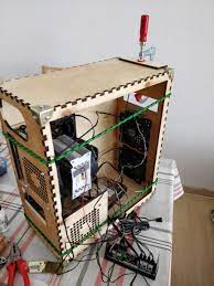 Auch gehäusehersteller haben diesbezüglich keine vorgaben und beachten solche dinge nicht. Computergehause Diy Projektvorstellungen Fablab Lubeck Community