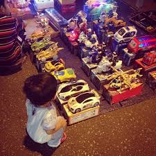 Night market / pasar malam in kuala lumpur & selangor. Sampai Je Pasar Malam Terus Cangkung Depan Kedai Mainan Flickr