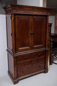 Thomasville furniture industries was a furniture manufacturer based in thomasville, north carolina, with dedicated galleries in more than 40. Thomasville Furniture Entertainment Center Chest The K And B Auction Company
