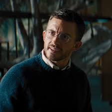 Jonathan Bailey Reacts To The Internet Loving His 'Slutty Little Glasses'  In Jurassic World Rebirth, And And I'm Obsessed With His Cheeky Little  Response