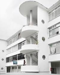 For example, 'buntu' means 'tail' in indonesian but 'backside' in malay! With Tiong Meaning The End In Hokkien And Bahru Meaning New In Malay Residents Of Tiong
