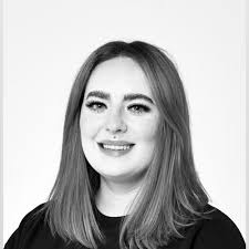 Keri Hannah's Instagram, Twitter & Facebook