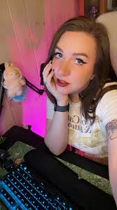 Going live in 3 hours at 8 pm MST come hangout and help me build my channel