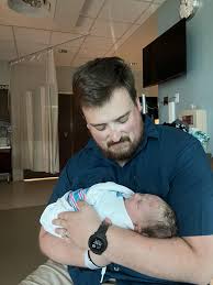 Graduated from Expectant Father to Fatherhood. Happy to be here! : rdaddit