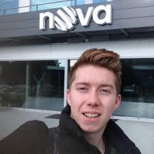 Moderátoři a baviči