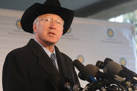 Последние твиты от ken salazar (@kensalazar). 5 Takeaways From Clinton S Pick Of Colorado S Ken Salazar To Lead Her Transition The Colorado Independent