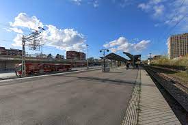 It is strategically located, close to central karlstad, beautifully situated next to klarälven, and with new infrastructural projects planned in. Jakobsberg Wikipedia