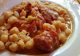 Son muy versátiles y casi no tienen sabor y. Cocido De Garbanzos Con Botillo Receta De Montse Casellas Trasteamos En Mi Cocina Cookpad