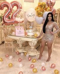 21st Birthday Birthday Photoshoot With Friends Ideas 