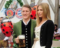 Neymar with his girlfriend fernanda barroso 2013. We Miss Bastian Schweinsteiger The Most During Oktoberfest Jokes Ex Bayern Munich Team Mate Philipp Lahm Daily Mail Online