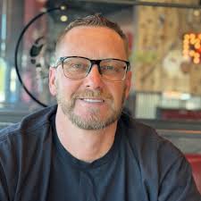 Coach Jason Brown (Netflix's Last Chance U) said #Mahomes is the most  overrated QB. 🙄🥴