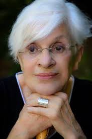 Patricia "P. Buckley" Moss dies at 91