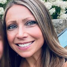 Shelly Vickers Email & Phone Number