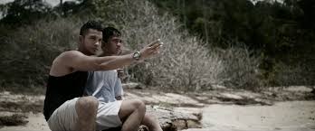 Wishing to follow in his brother's footsteps and become a surfing champion himself, a young man asks for help from a former surfer champion, who is no longer active due to a foot injury. Review Filem Surf This Love Gelora Juara Mawardi Yunus